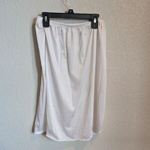 Vassarette Cream Knee-Length A-Line Skirt